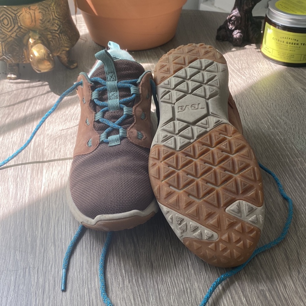 Waterproof Tan Tevas 7.5